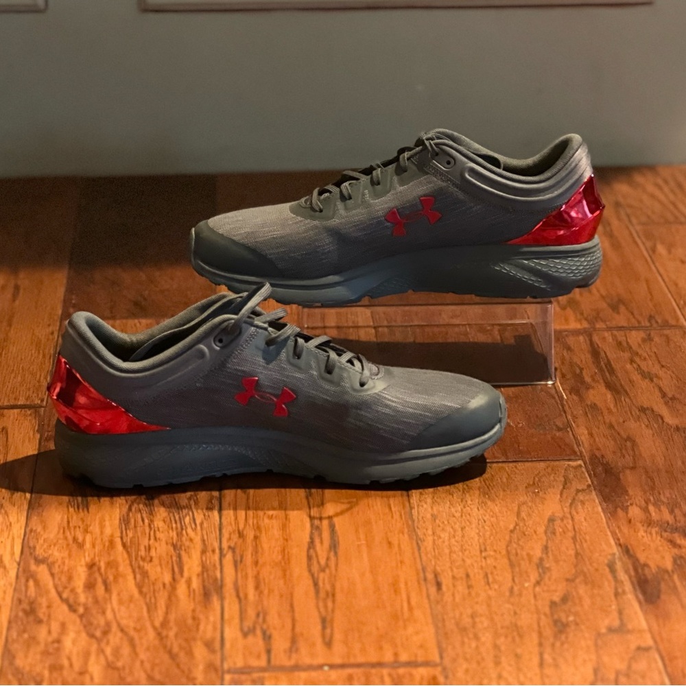 RARE New Under Armour Charged Escape 3 EVO Chrome Men Sneakers Grey Red Size 12